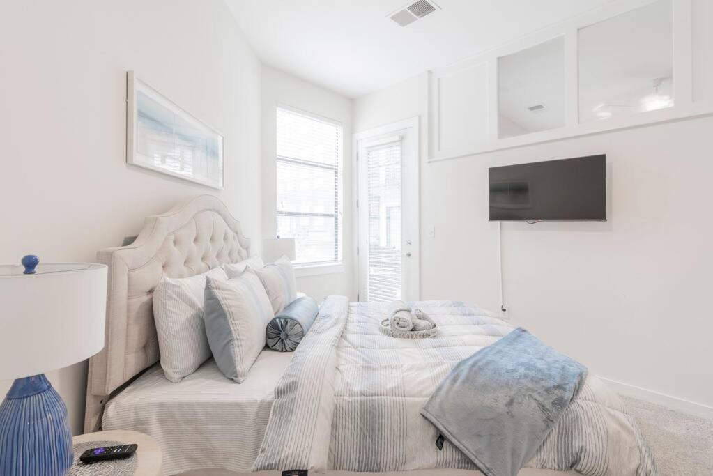 Charming Cozy Apartment With Wi-Fi & Free Parking シャーロット エクステリア 写真