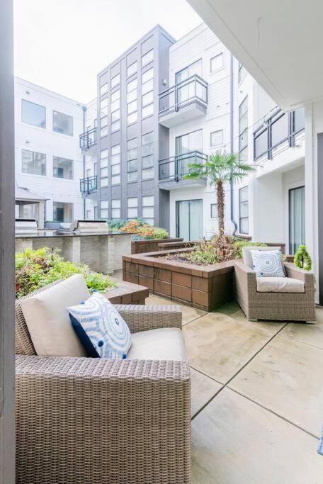 Charming Cozy Apartment With Wi-Fi & Free Parking シャーロット エクステリア 写真
