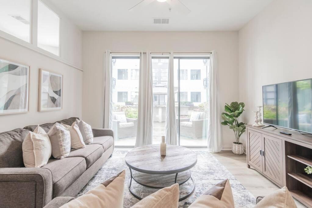 Charming Cozy Apartment With Wi-Fi & Free Parking シャーロット エクステリア 写真